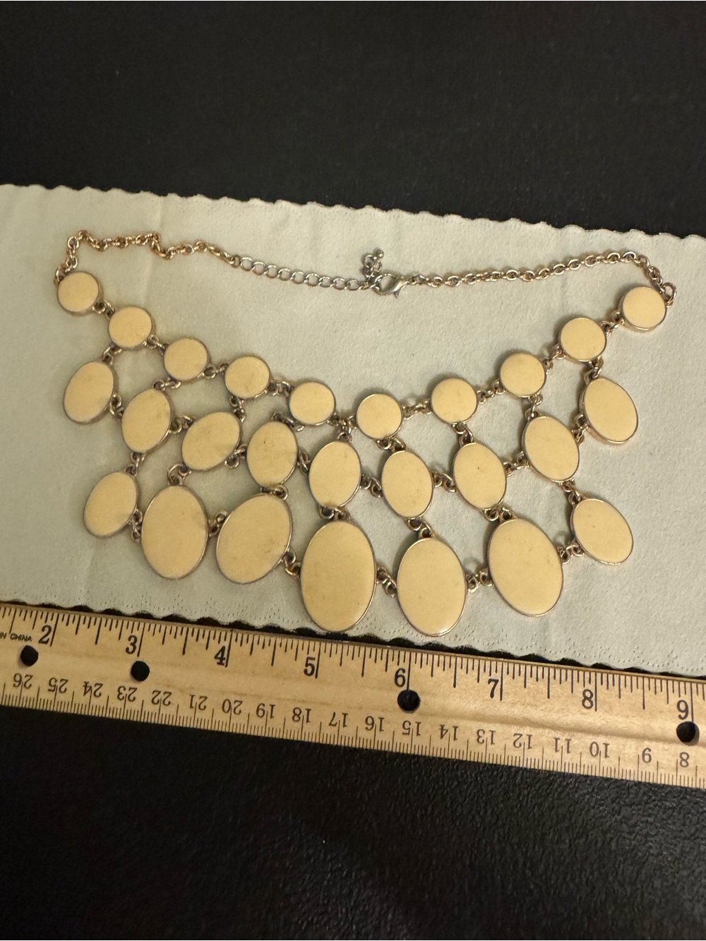 Bold Cream or Black Multi-Oval Statement Necklace - Picture 4 of 6